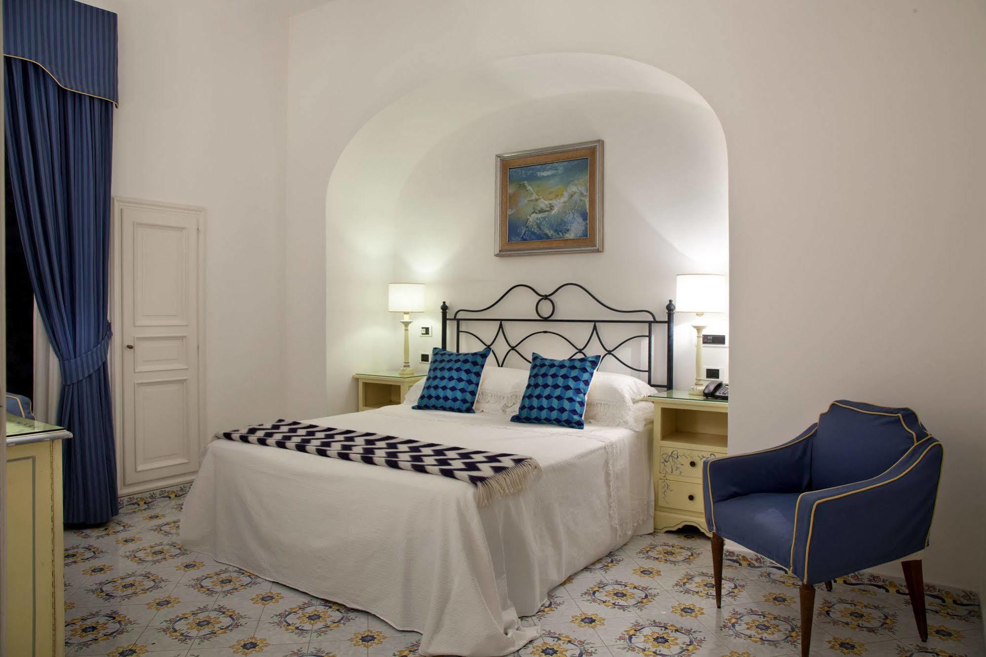 Hotel Canasta Capri Exterior photo