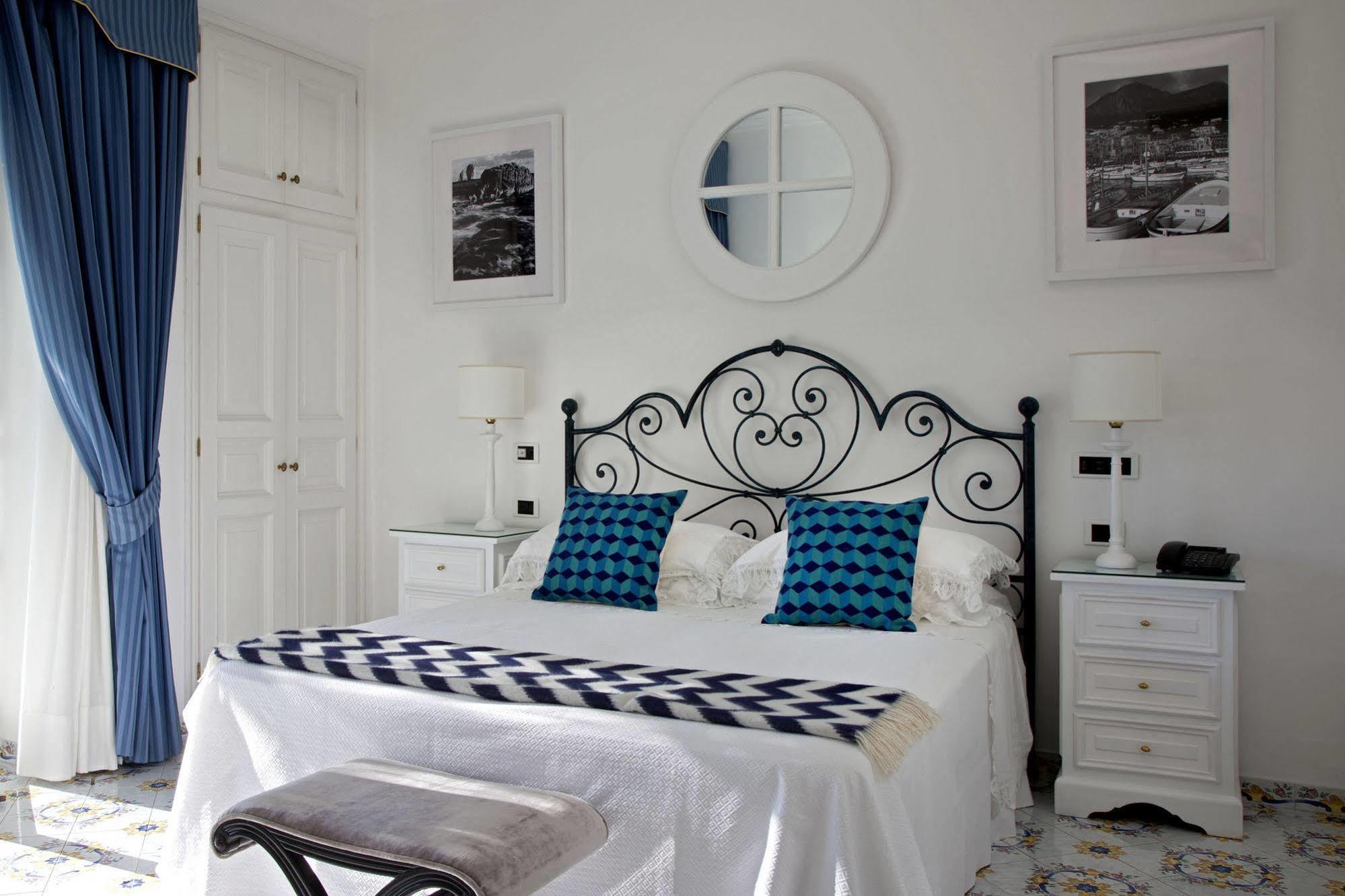 Hotel Canasta Capri Exterior photo
