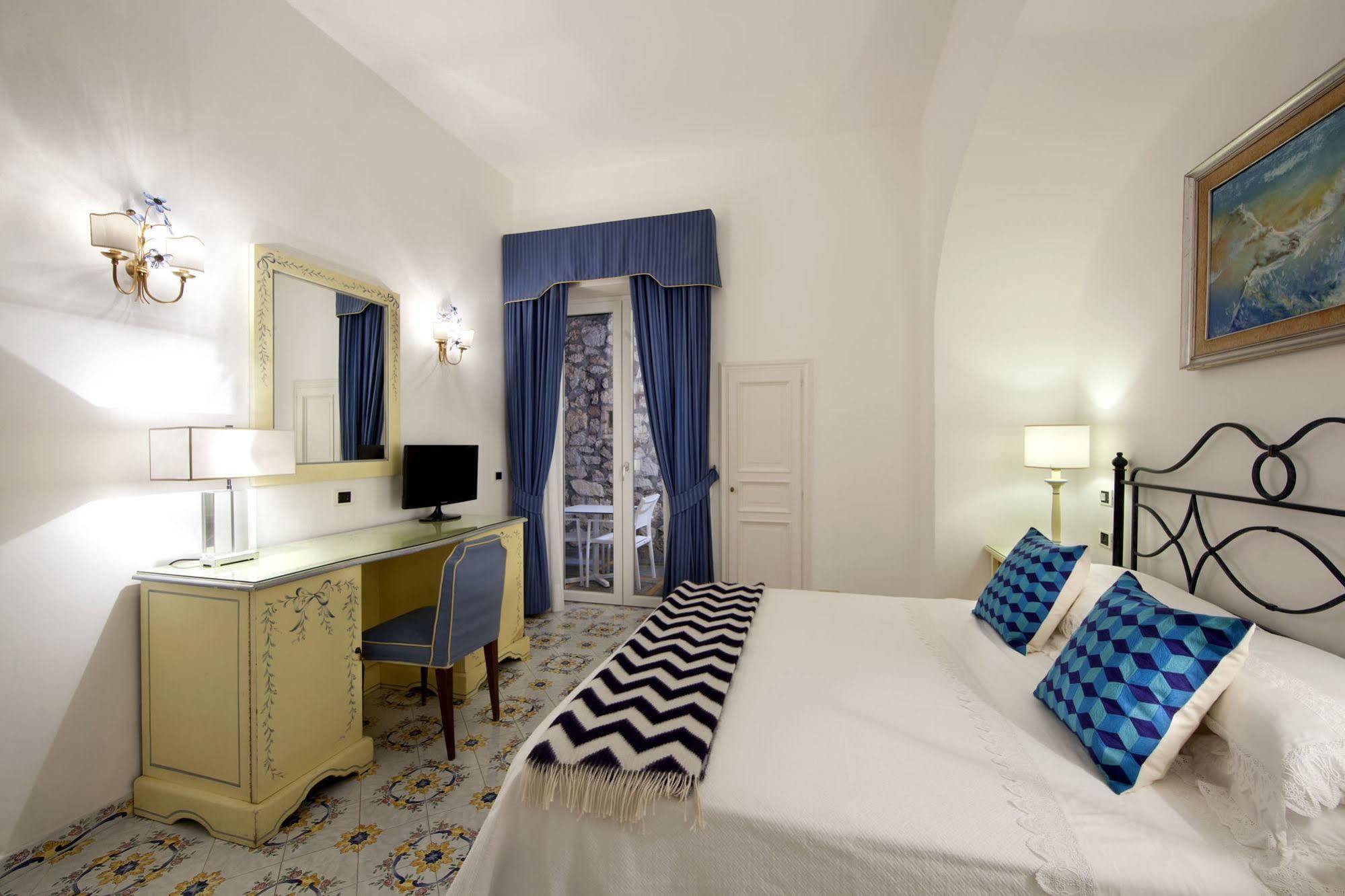 Hotel Canasta Capri Exterior photo